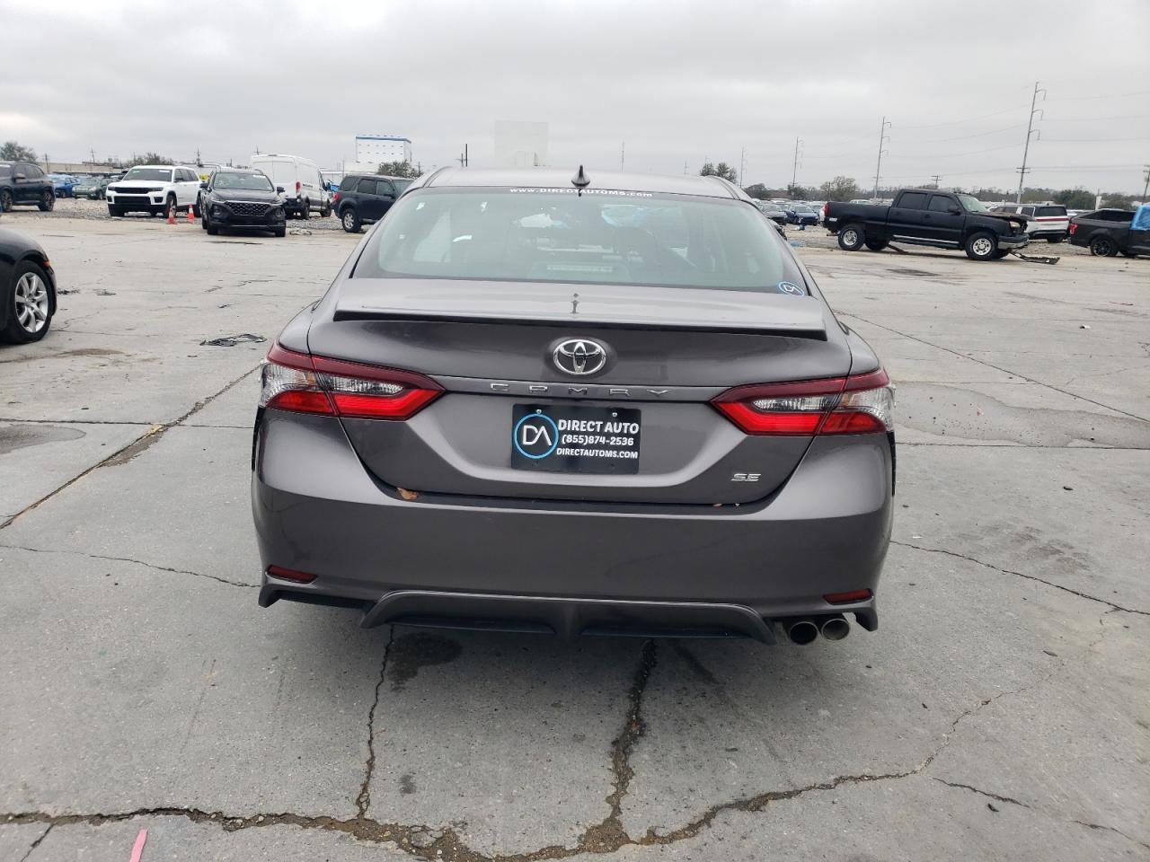 2021 TOYOTA CAMRY SE - Фото 6