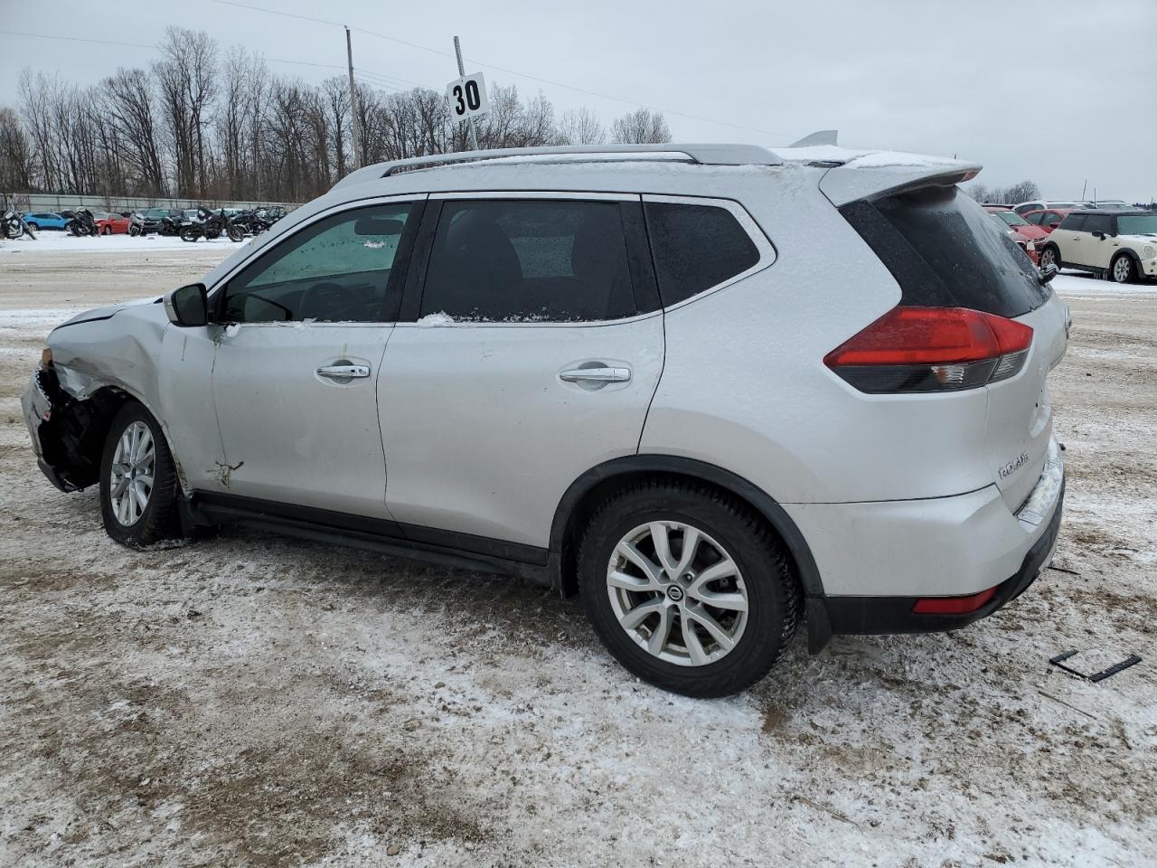 2017 NISSAN ROGUE S - Фото 2