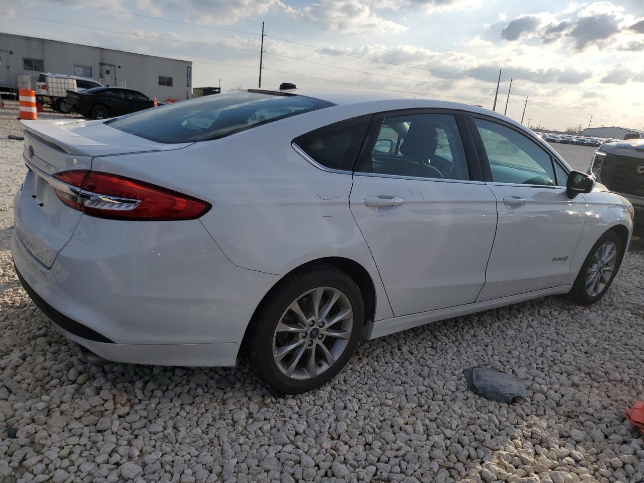 2017 FORD FUSION SE - Фото 3