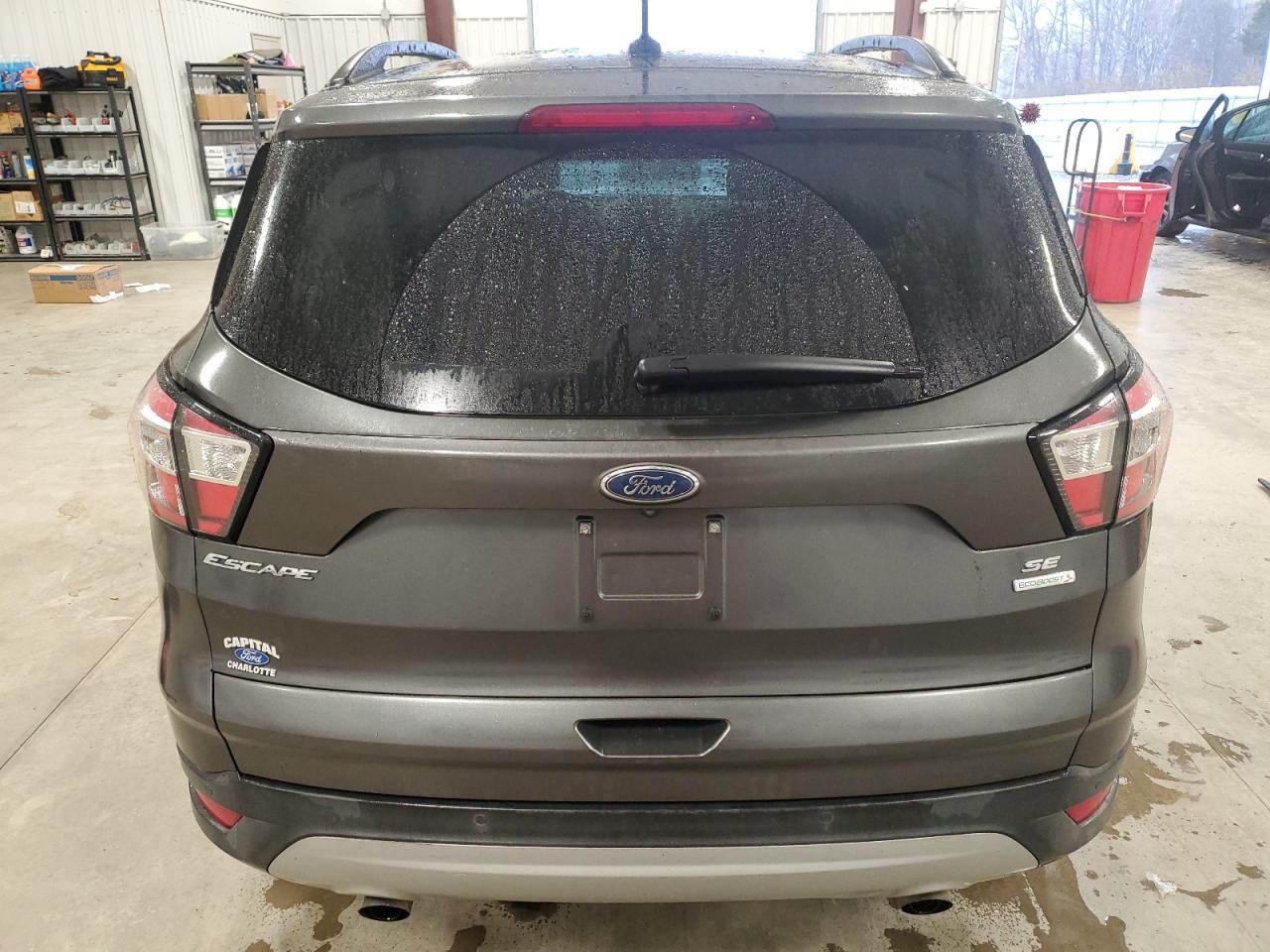 2017 FORD ESCAPE SE - Image 6
