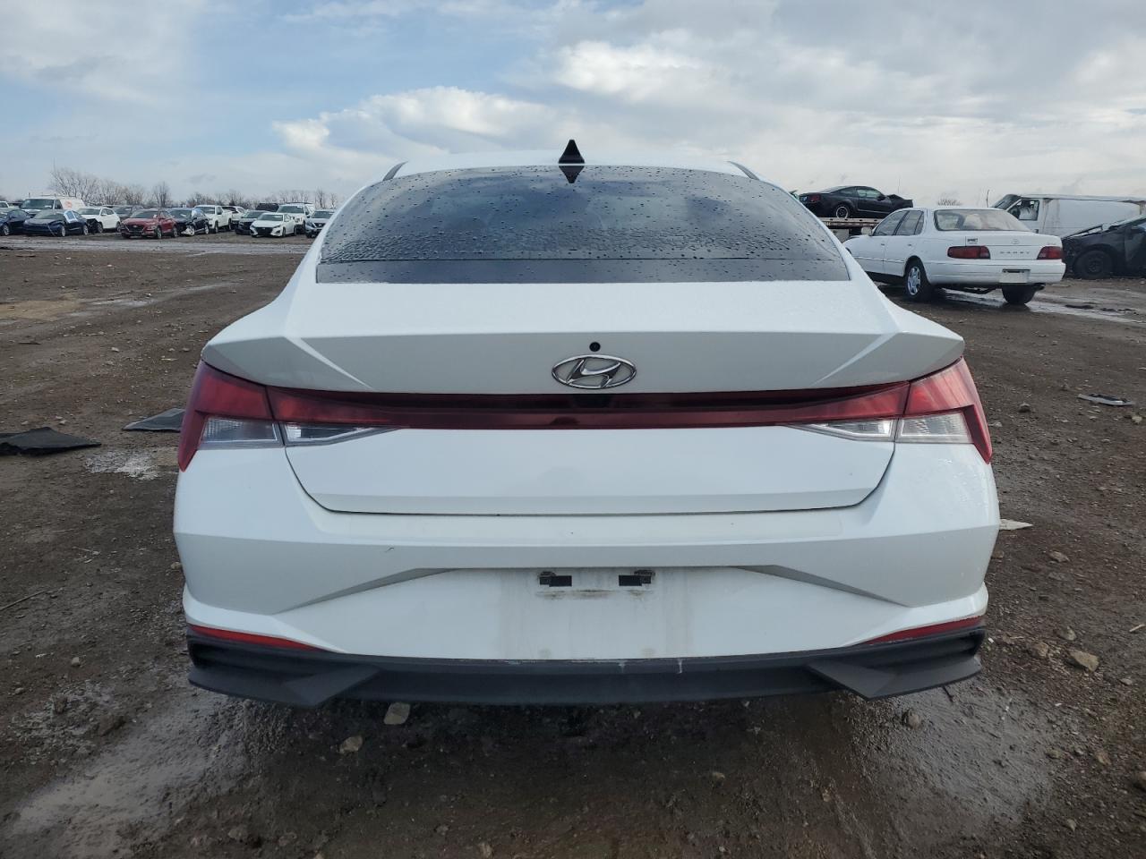 2023 HYUNDAI ELANTRA SE - Фото 6