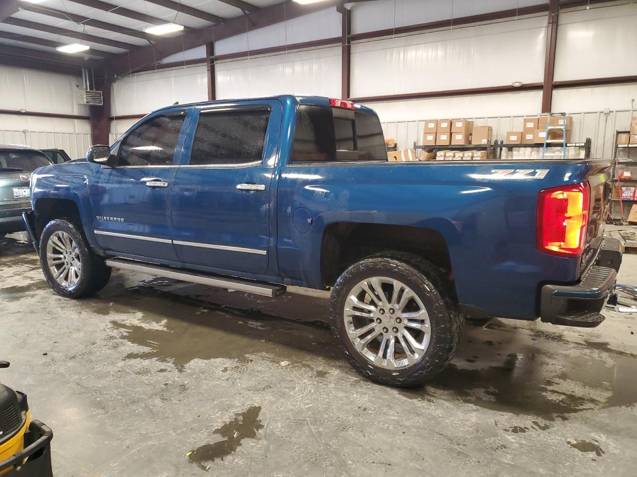 2017 CHEVROLET SILVERADO - Фото 2