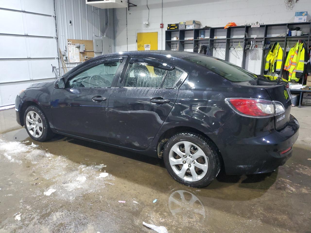 2013 MAZDA 3 I - Фото 2