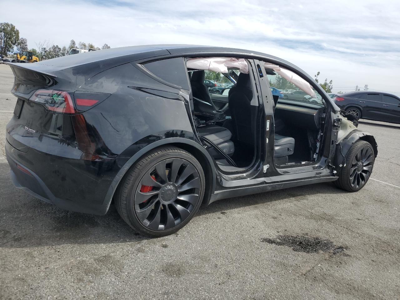 2022 TESLA MODEL Y - Фото 3