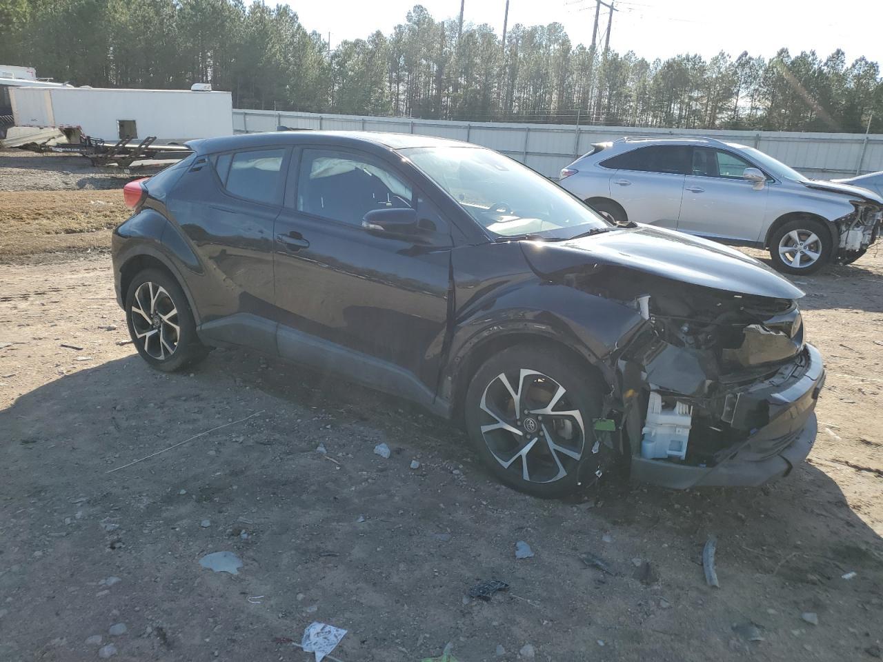2018 TOYOTA C-HR XLE - Фото 4