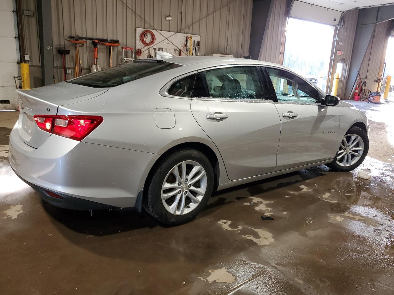 2017 CHEVROLET MALIBU LT - Image 3