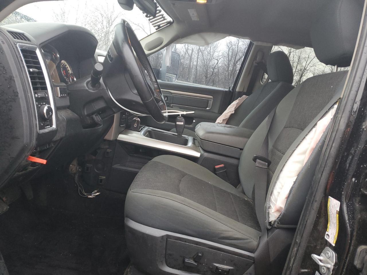 2017 RAM 1500 SLT - Image 7