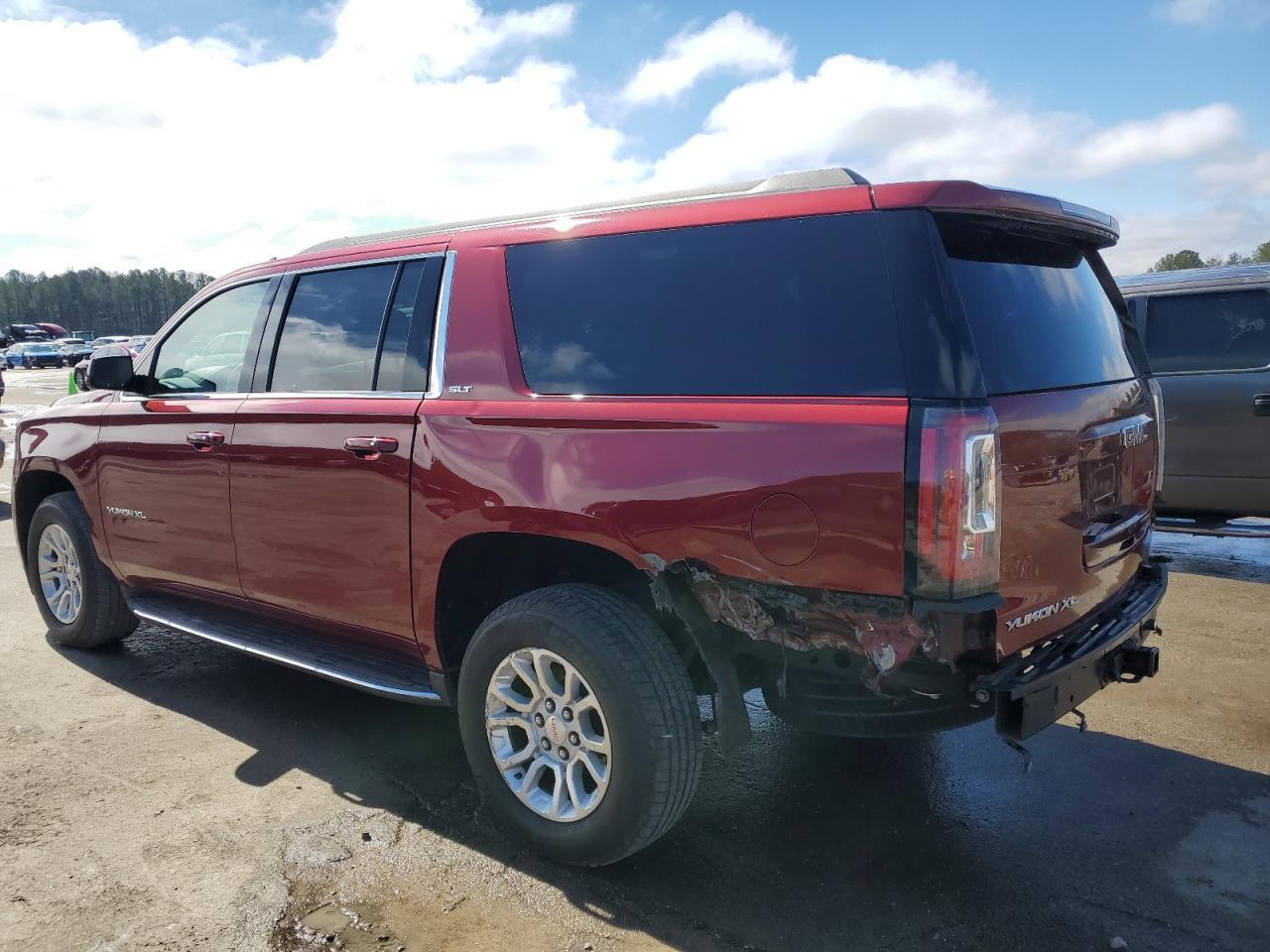 2016 GMC YUKON XL C - Фото 2