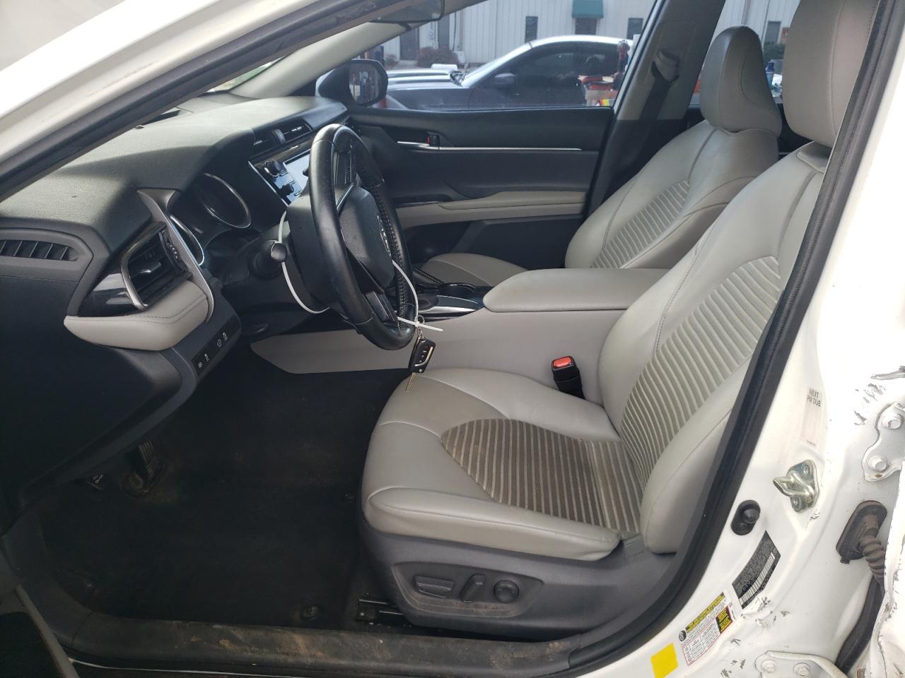 2020 TOYOTA CAMRY SE - Image 7