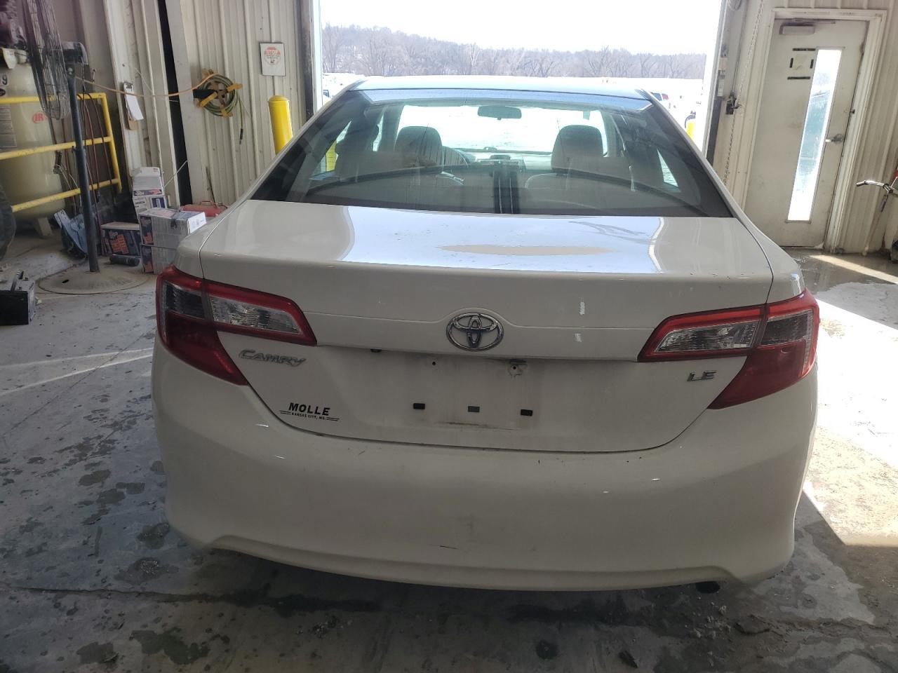 2014 TOYOTA CAMRY L - Image 6
