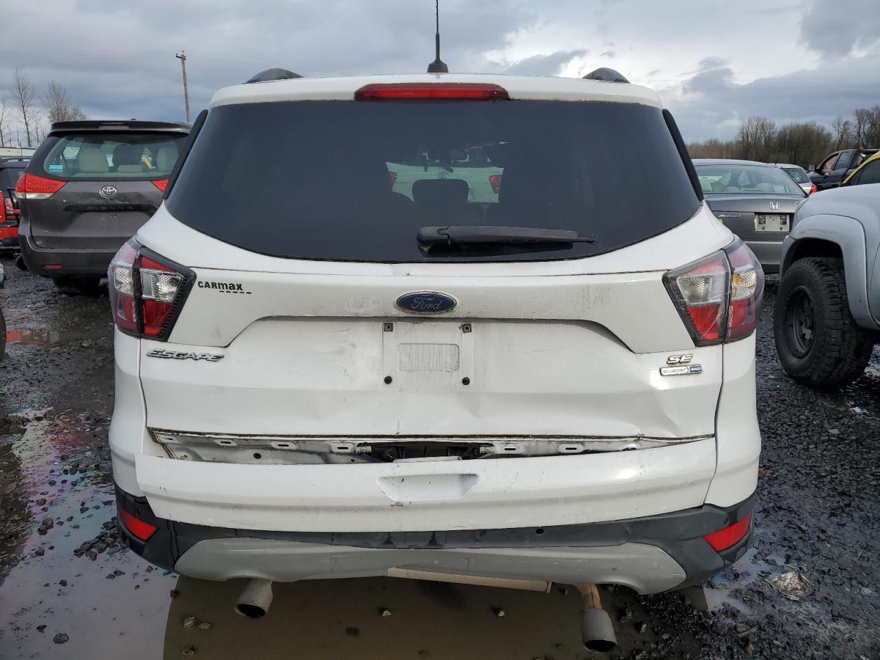 2017 FORD ESCAPE SE - Image 6