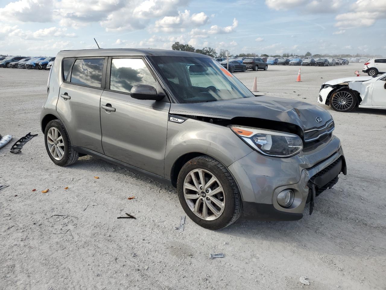 2017 KIA SOUL + - Фото 4