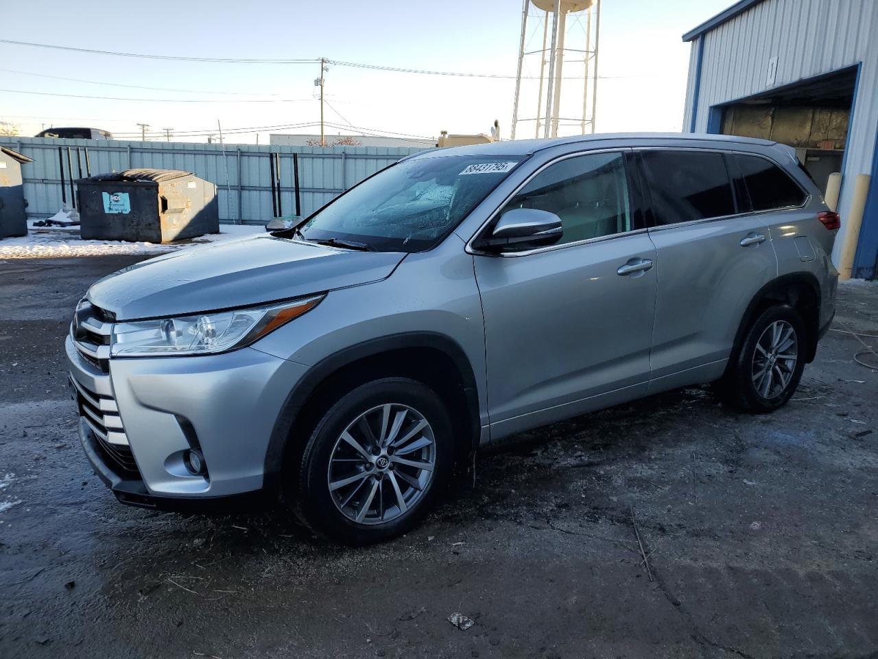2018 TOYOTA HIGHLANDER