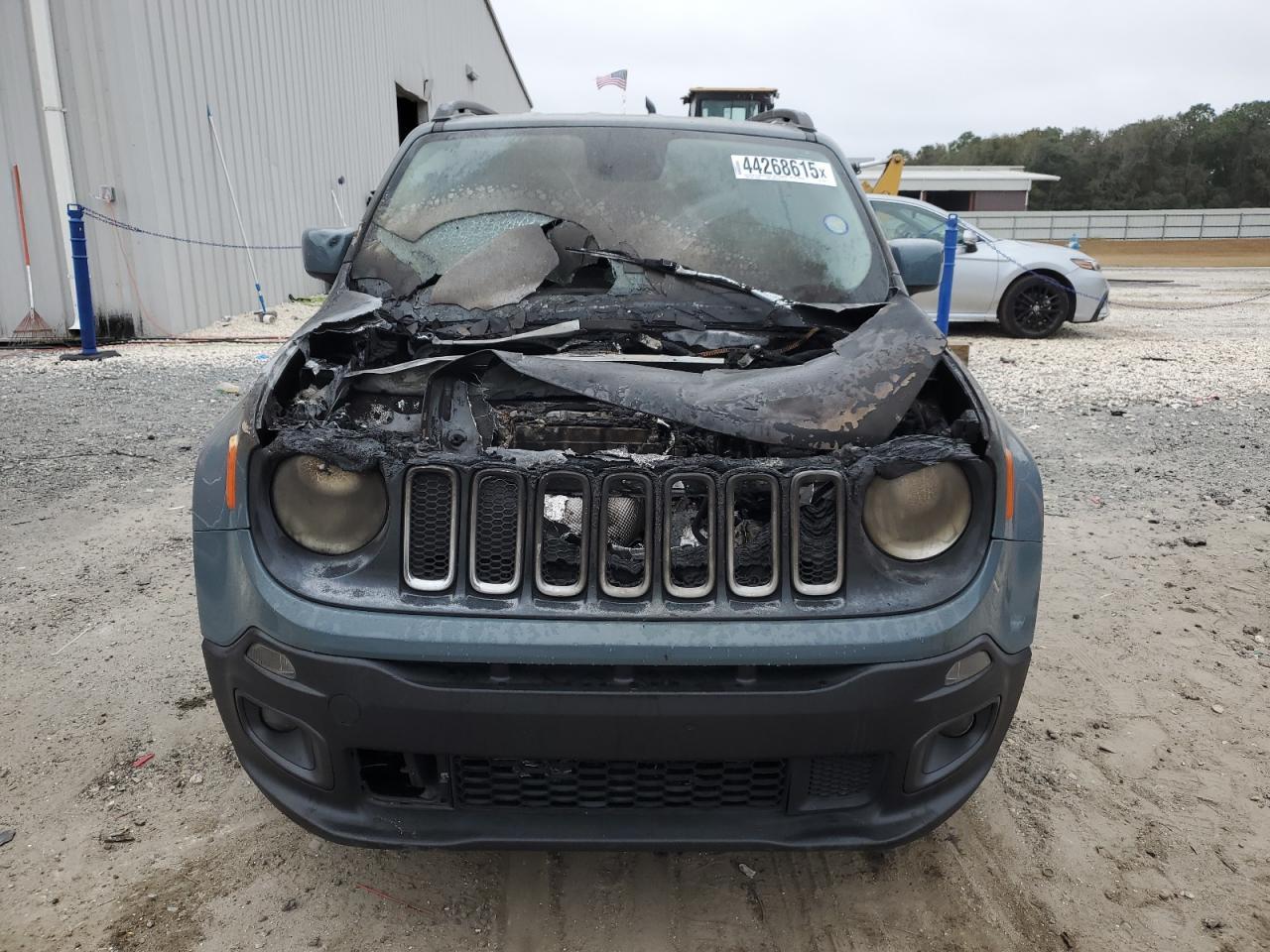 2017 JEEP RENEGADE L - Image 5
