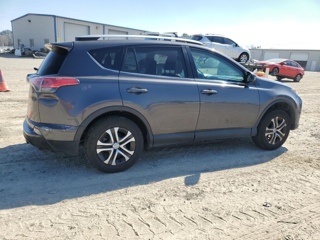 2016 TOYOTA RAV4 LE - Фото 3