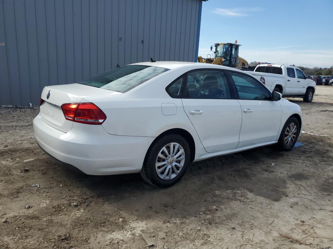 2014 VOLKSWAGEN PASSAT S - Фото 3