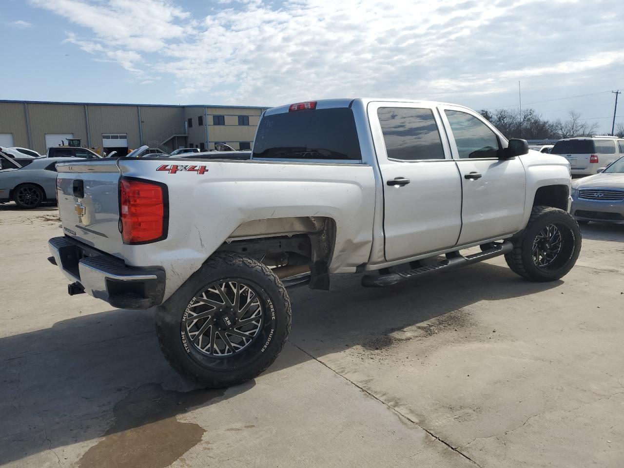 2018 CHEVROLET SILVERADO - Image 3