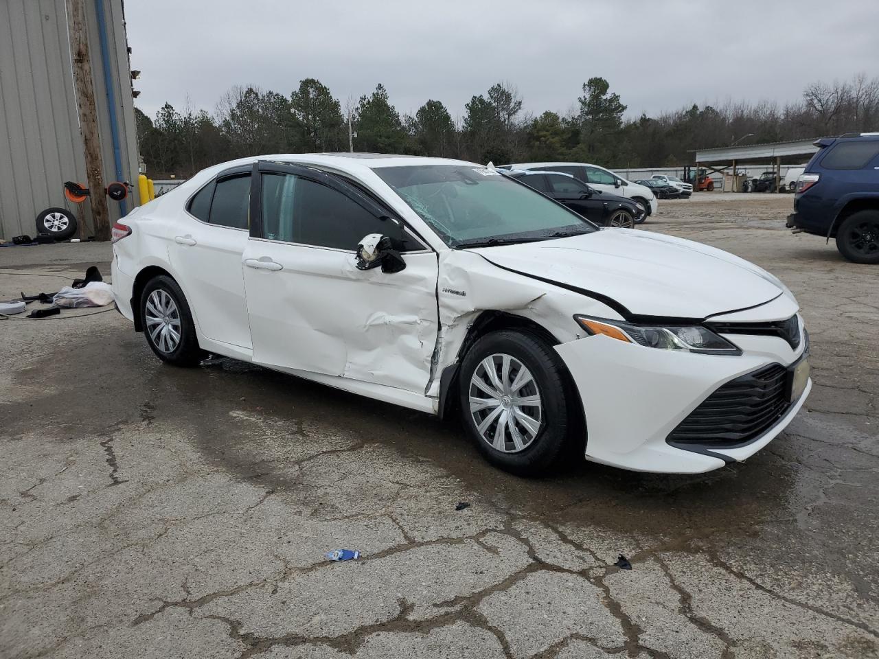 2020 TOYOTA CAMRY LE - Image 4