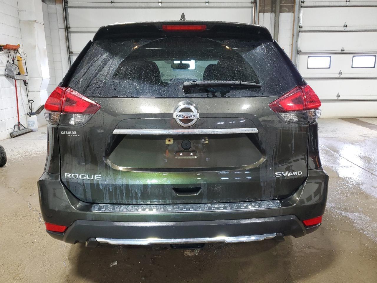 2017 NISSAN ROGUE SV - Image 6