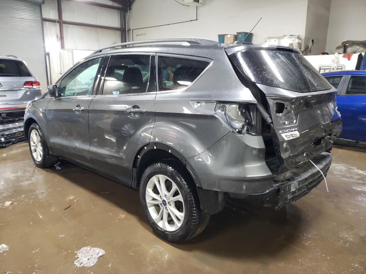 2017 FORD ESCAPE SE - Image 2