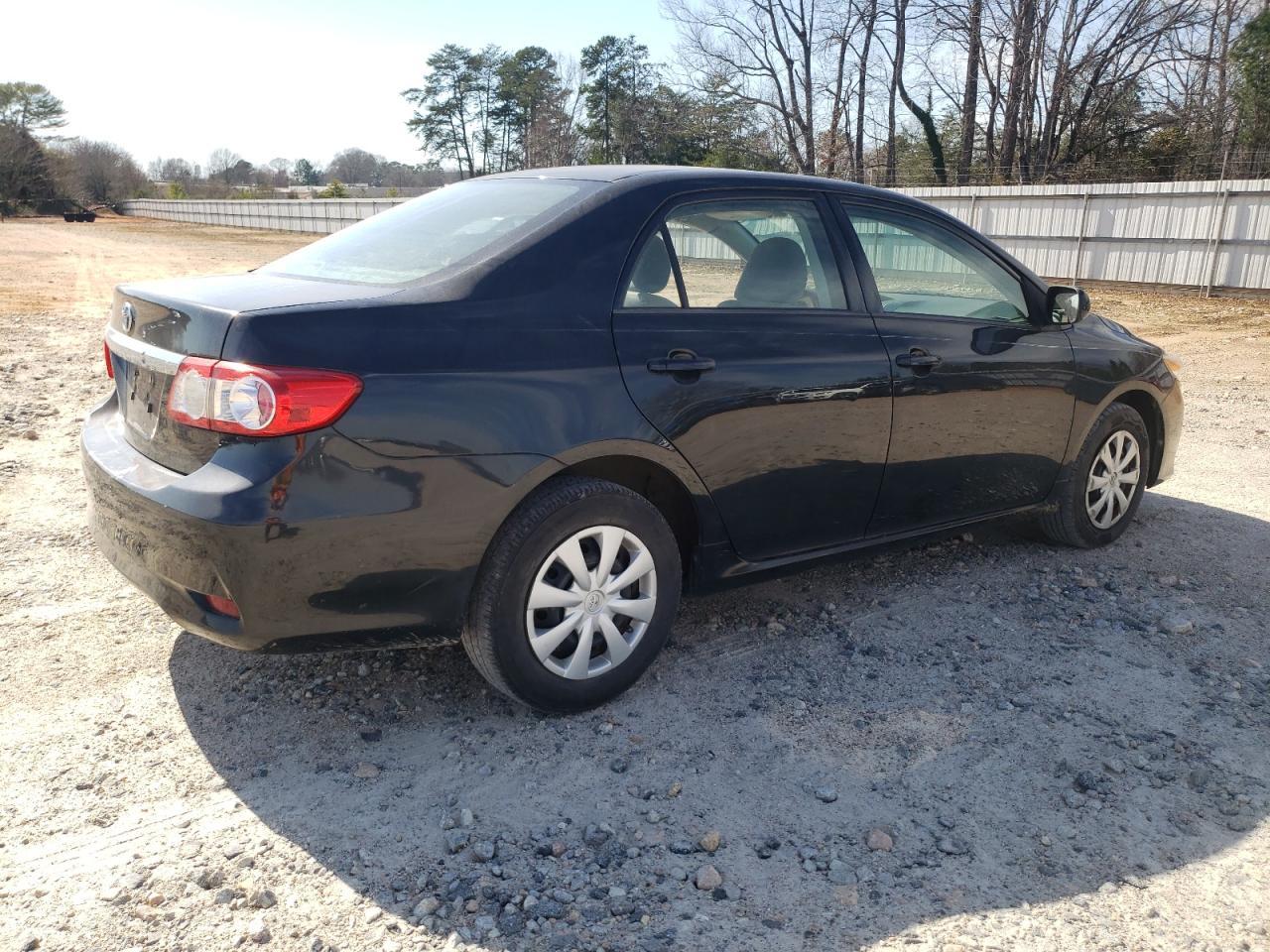 2013 TOYOTA COROLLA BA - Фото 3