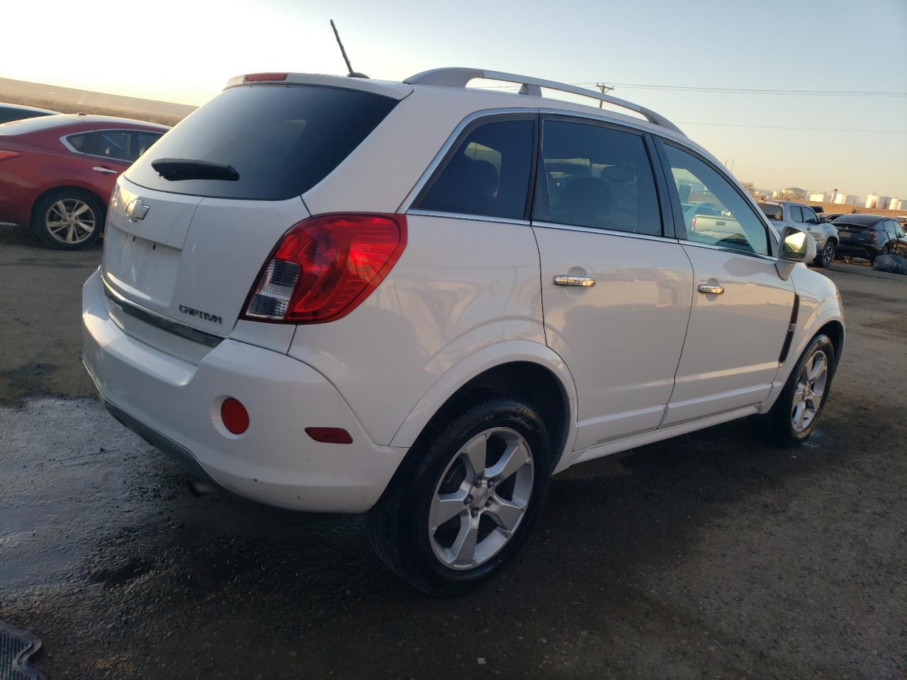 2014 CHEVROLET CAPTIVA LT - Image 3