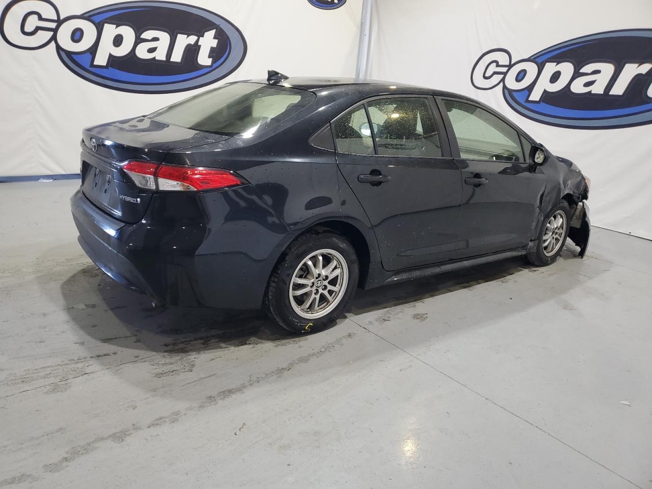 2021 TOYOTA COROLLA LE - Фото 3