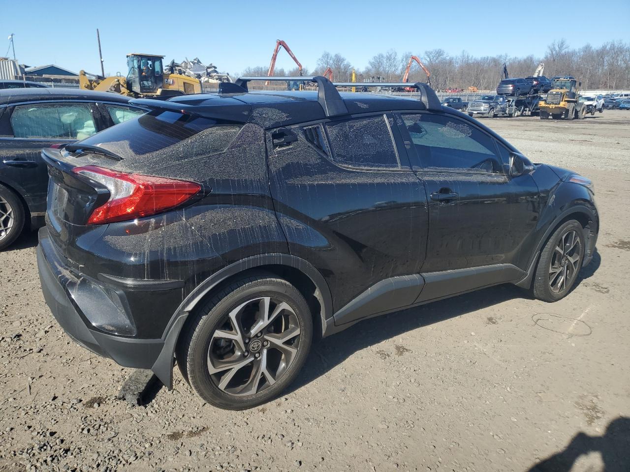 2022 TOYOTA C-HR XLE - Image 3