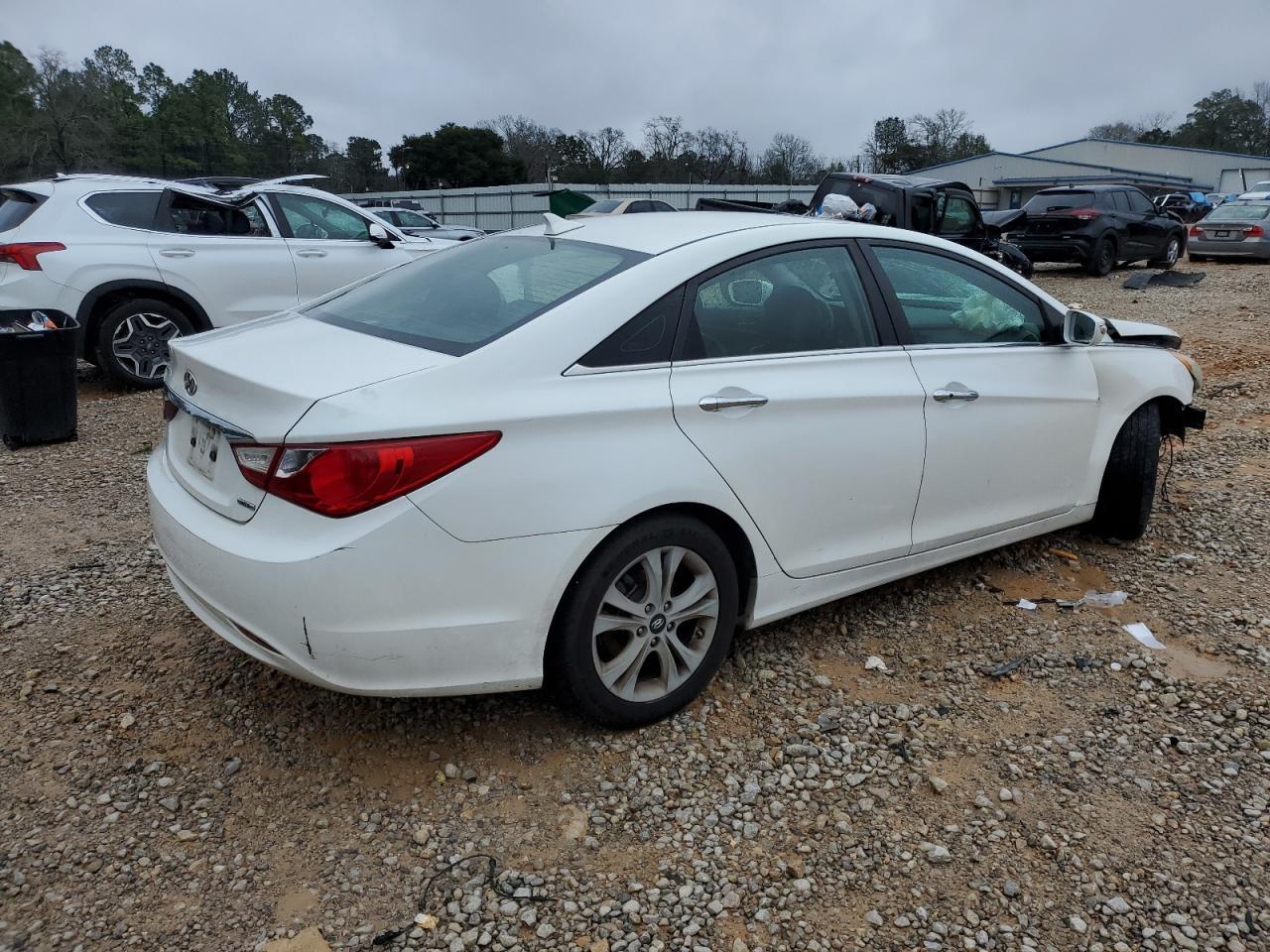 2011 HYUNDAI SONATA 2.0 - Image 3