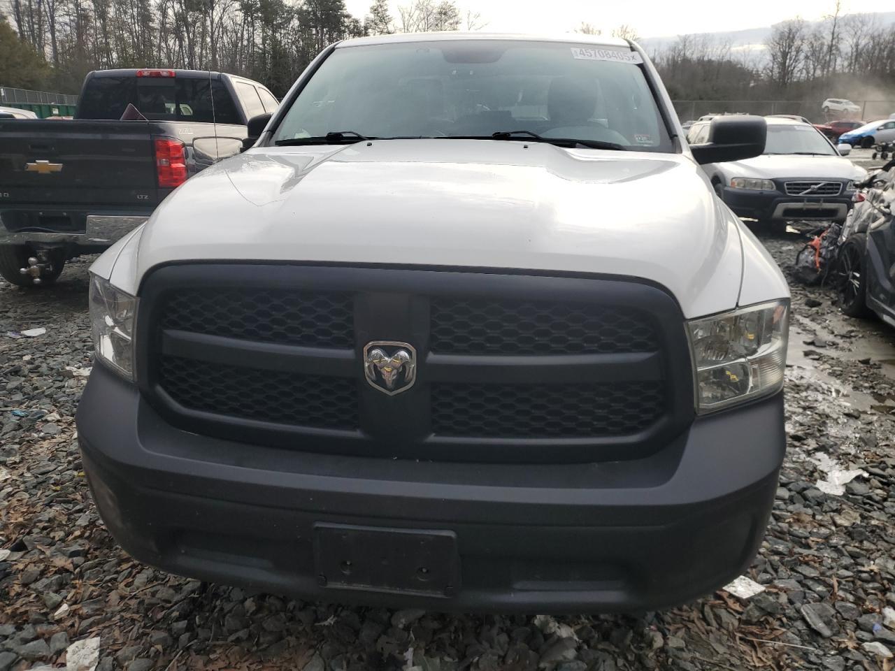 2017 RAM 1500 ST - Image 5