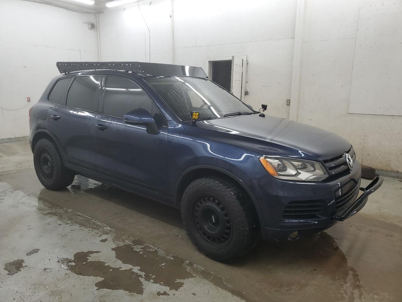 2014 VOLKSWAGEN TOUAREG V6 - Image 4