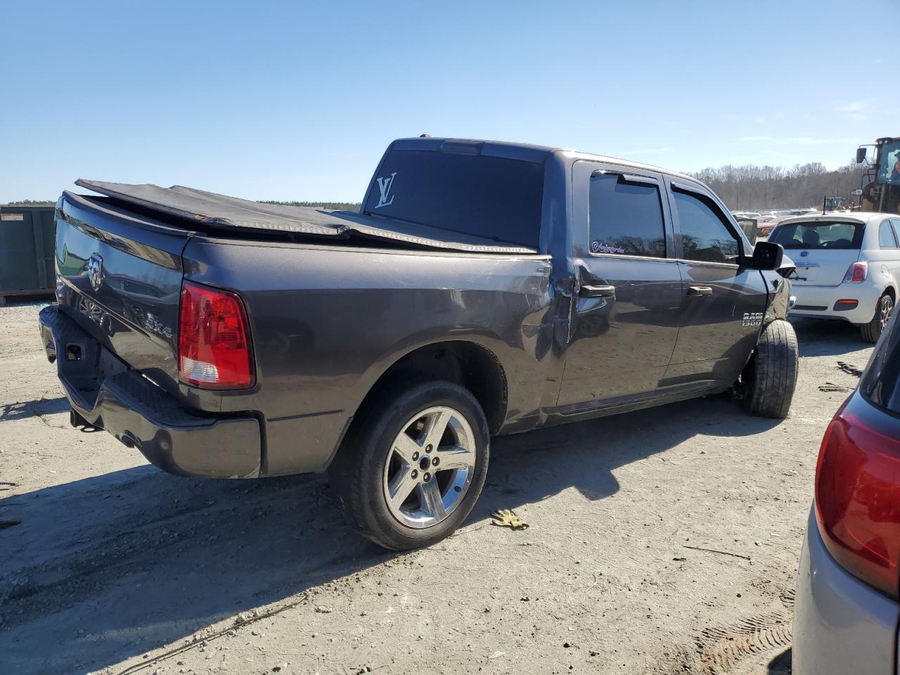 2014 RAM 1500 ST - Фото 3