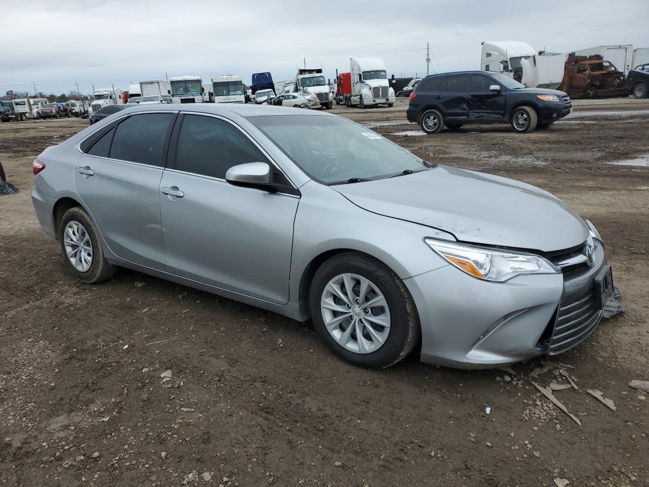 2017 TOYOTA CAMRY LE - Image 4