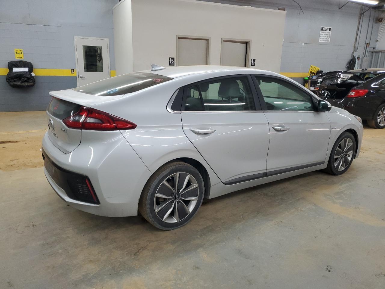 2019 HYUNDAI IONIQ LIMI - Image 3