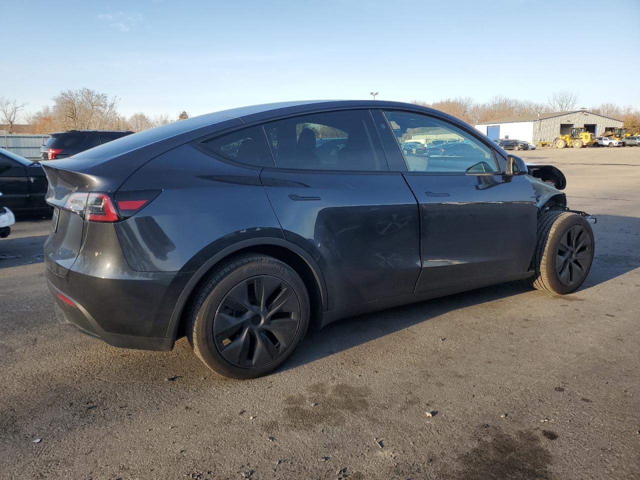 2024 TESLA MODEL Y - Image 3