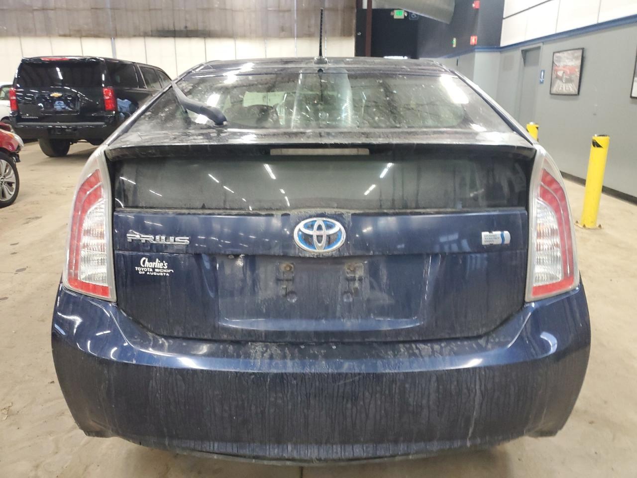 2015 TOYOTA PRIUS - Image 6