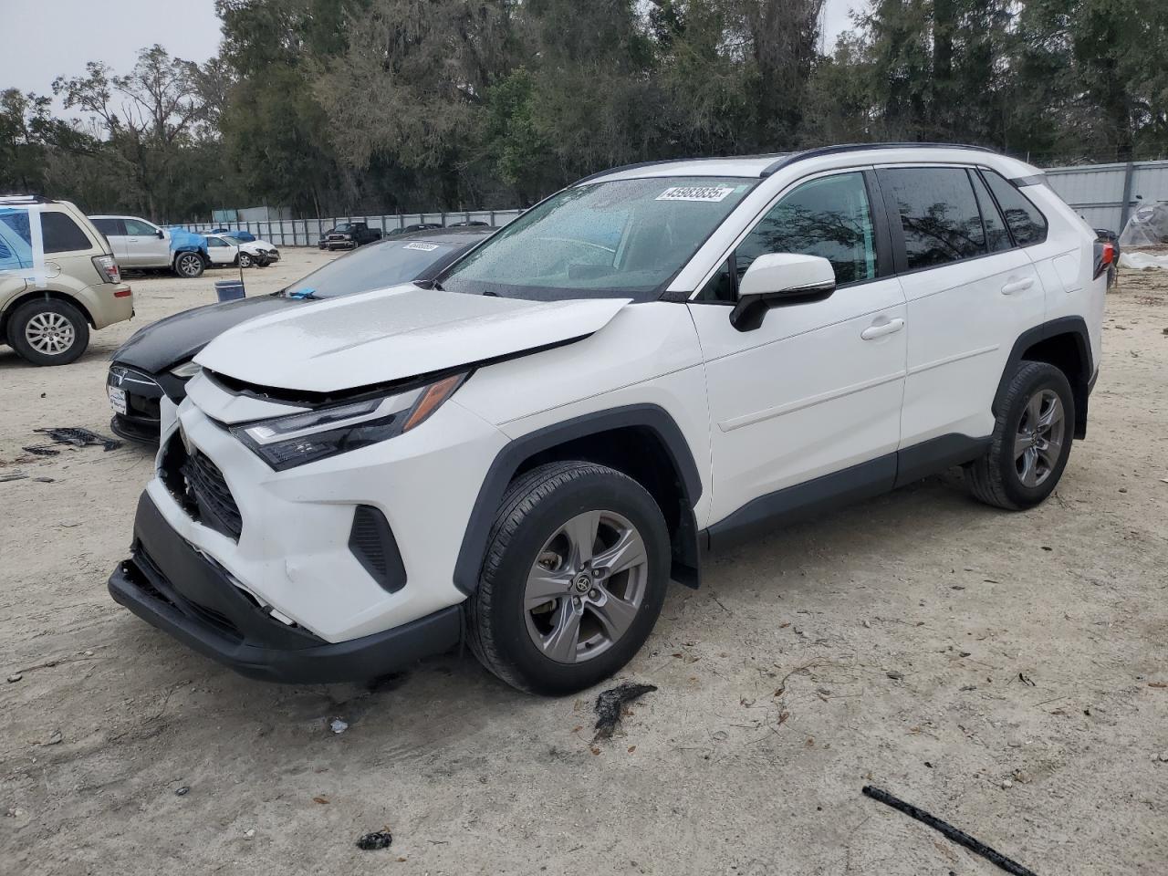 2022 TOYOTA RAV4 XLE