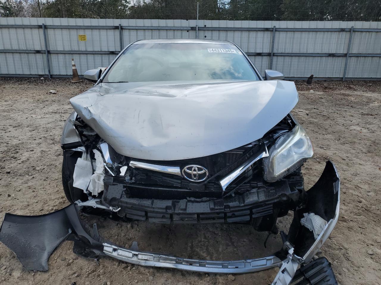 2017 TOYOTA CAMRY LE - Фото 5