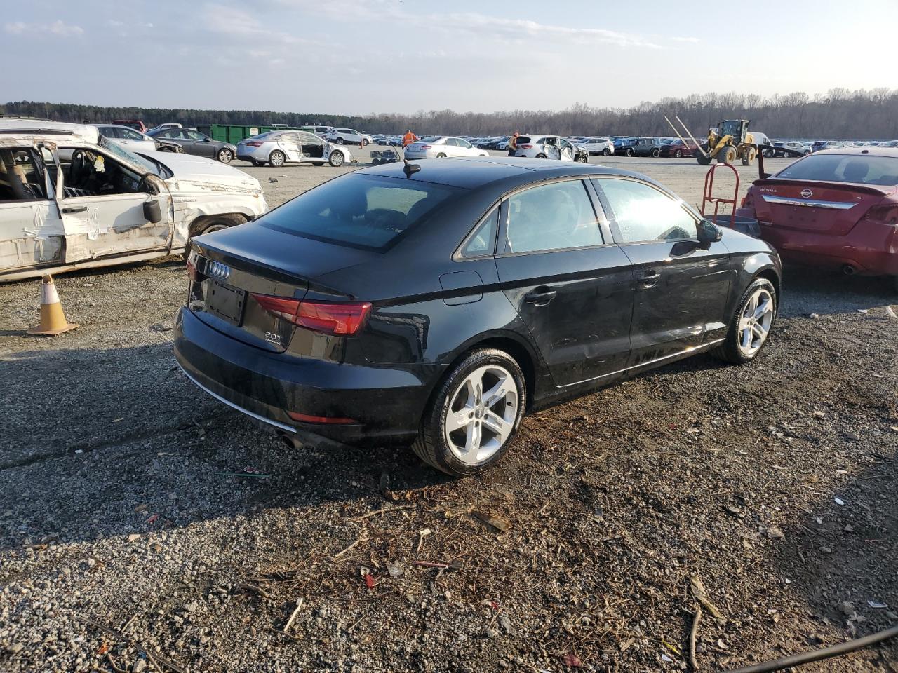 2017 AUDI A3 PREMIUM - Фото 3