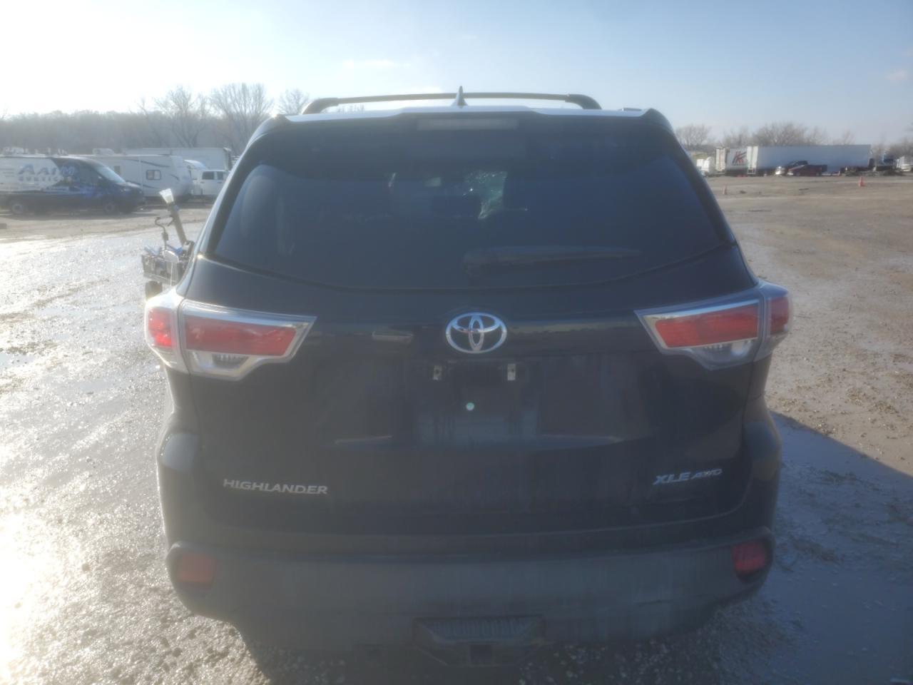 2015 TOYOTA HIGHLANDER - Фото 6
