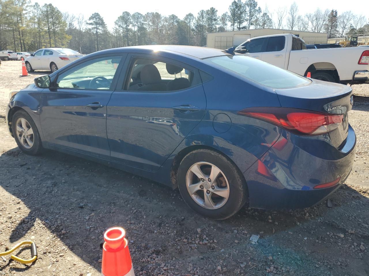 2015 HYUNDAI ELANTRA SE - Фото 2