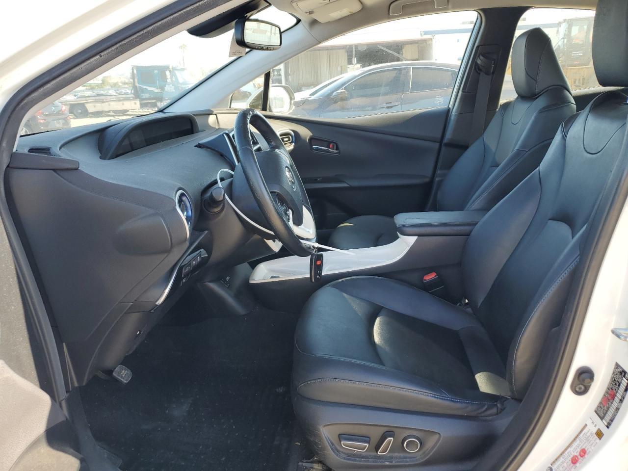 2016 TOYOTA PRIUS - Фото 7