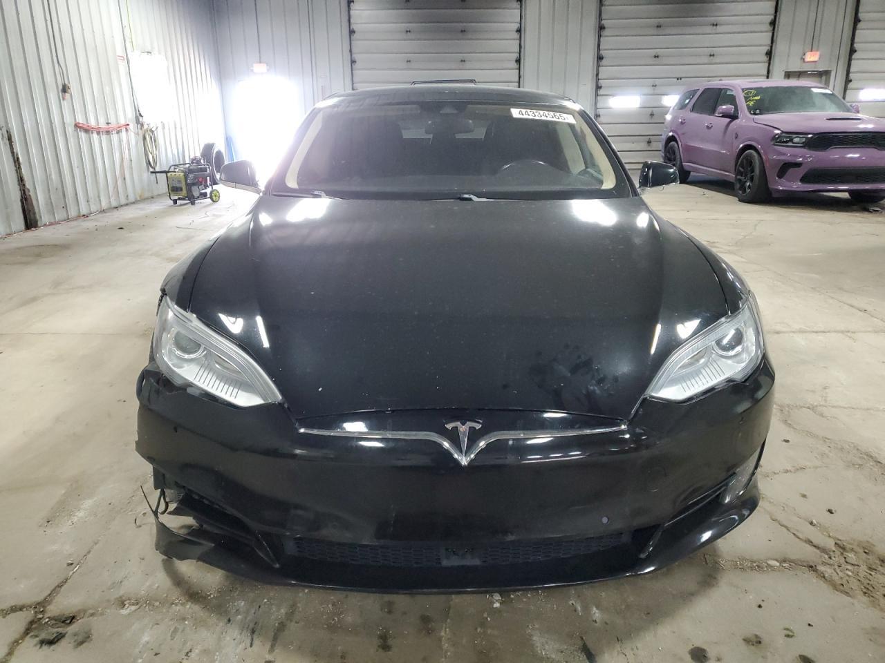 2015 TESLA MODEL S - Image 5