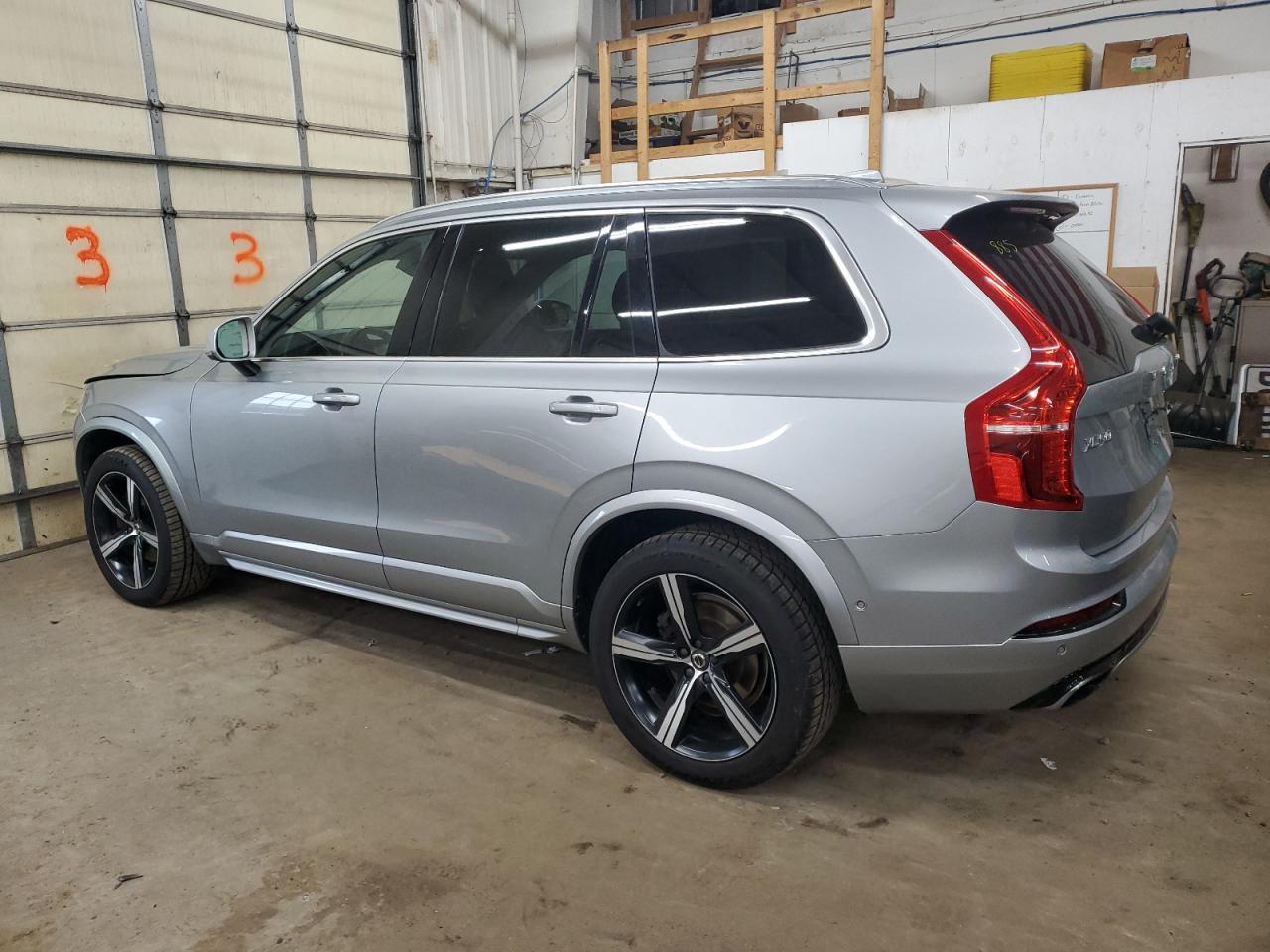 2016 VOLVO XC90 T6 - Фото 2