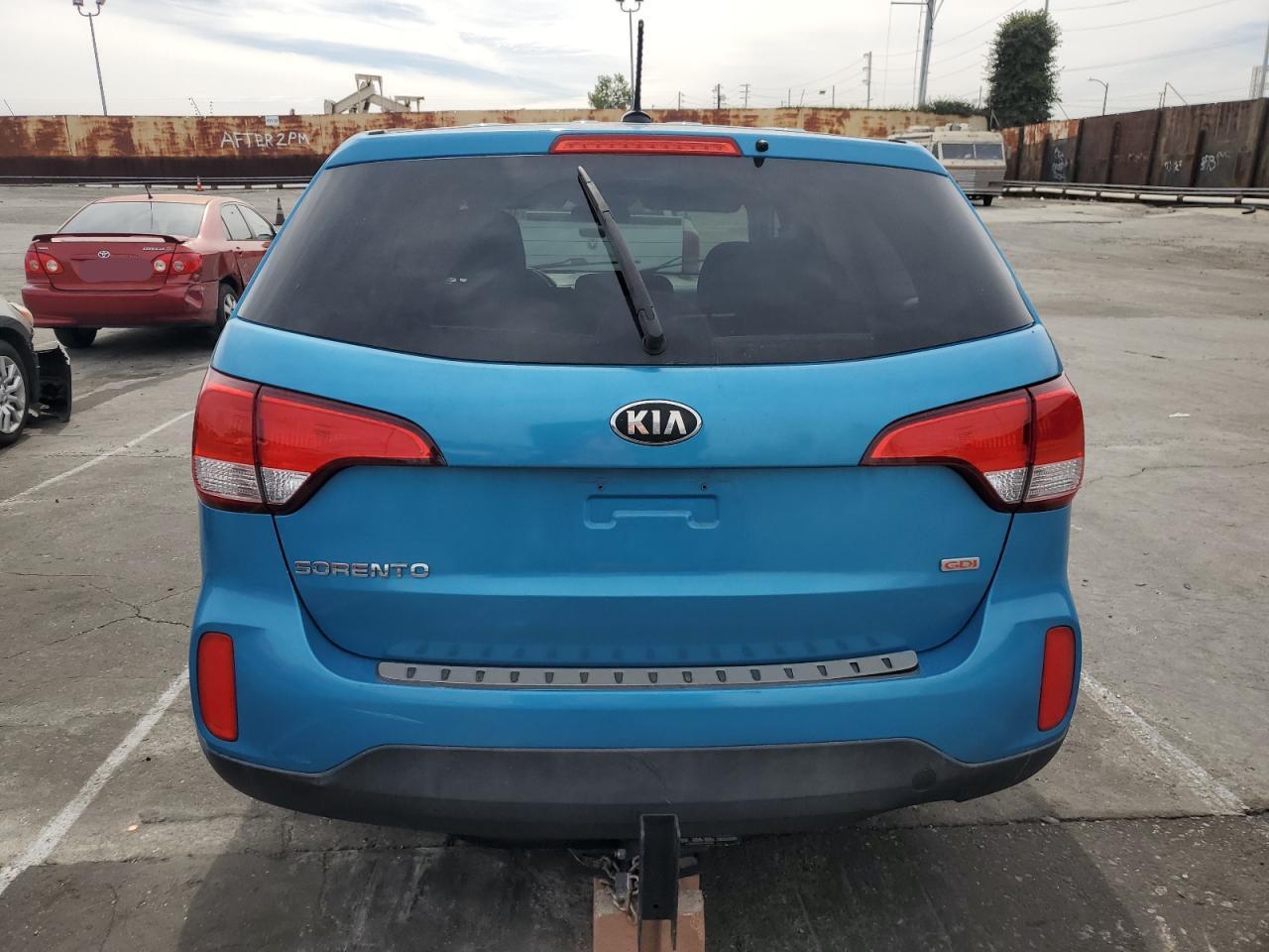 2015 KIA SORENTO LX - Фото 6