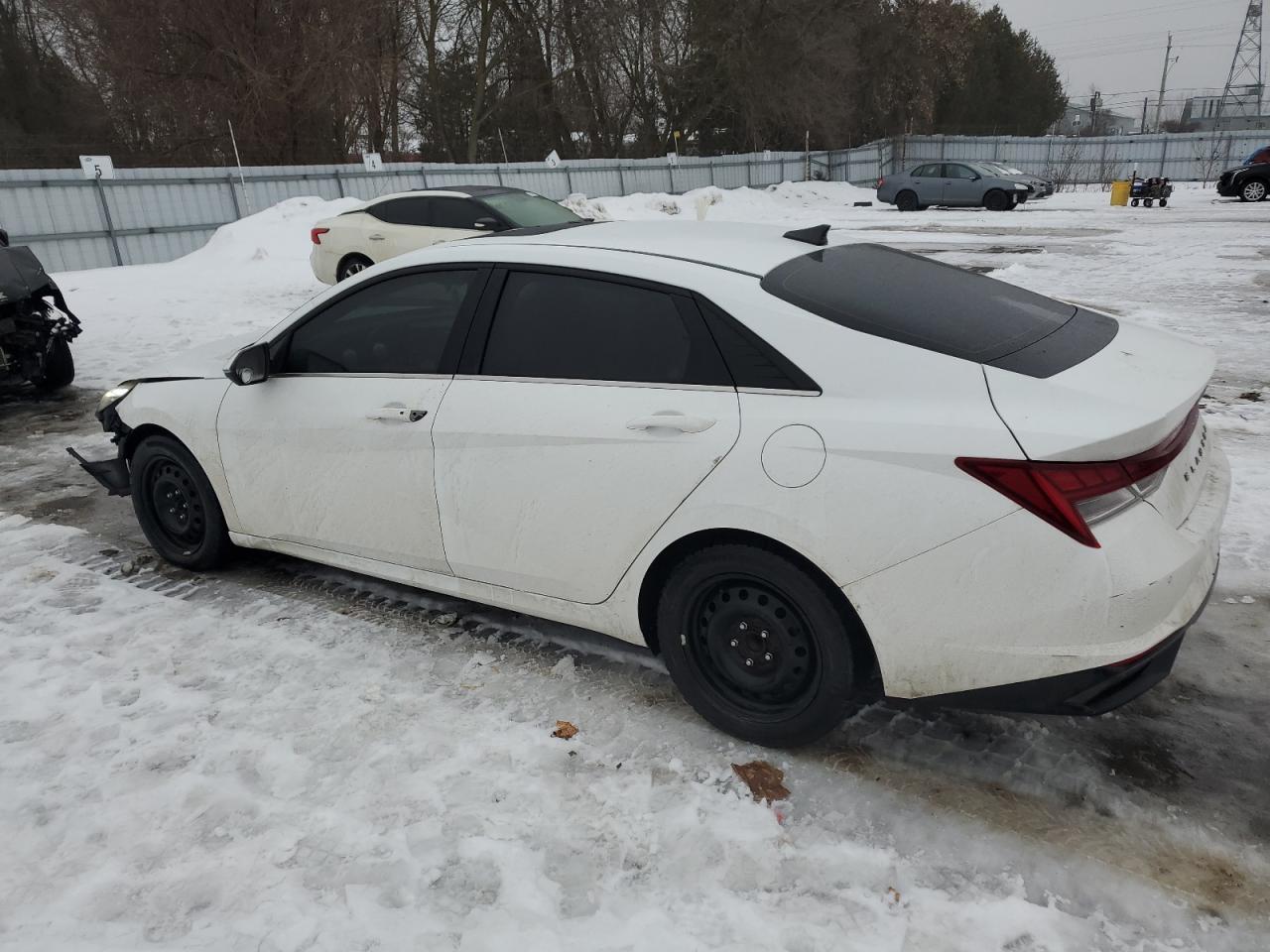 2022 HYUNDAI ELANTRA SE - Фото 2