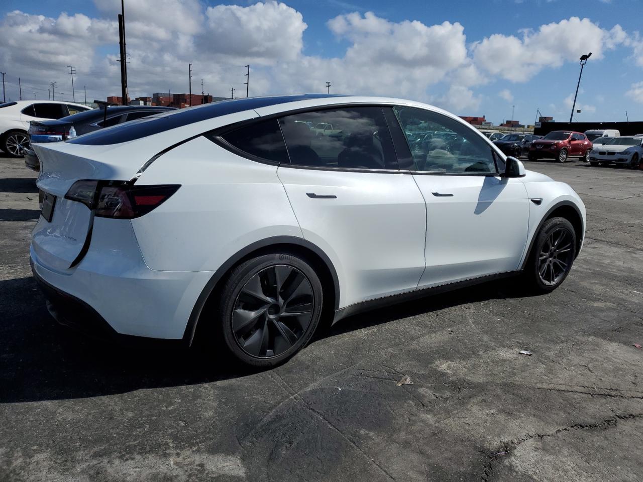 2025 TESLA MODEL Y - Image 3