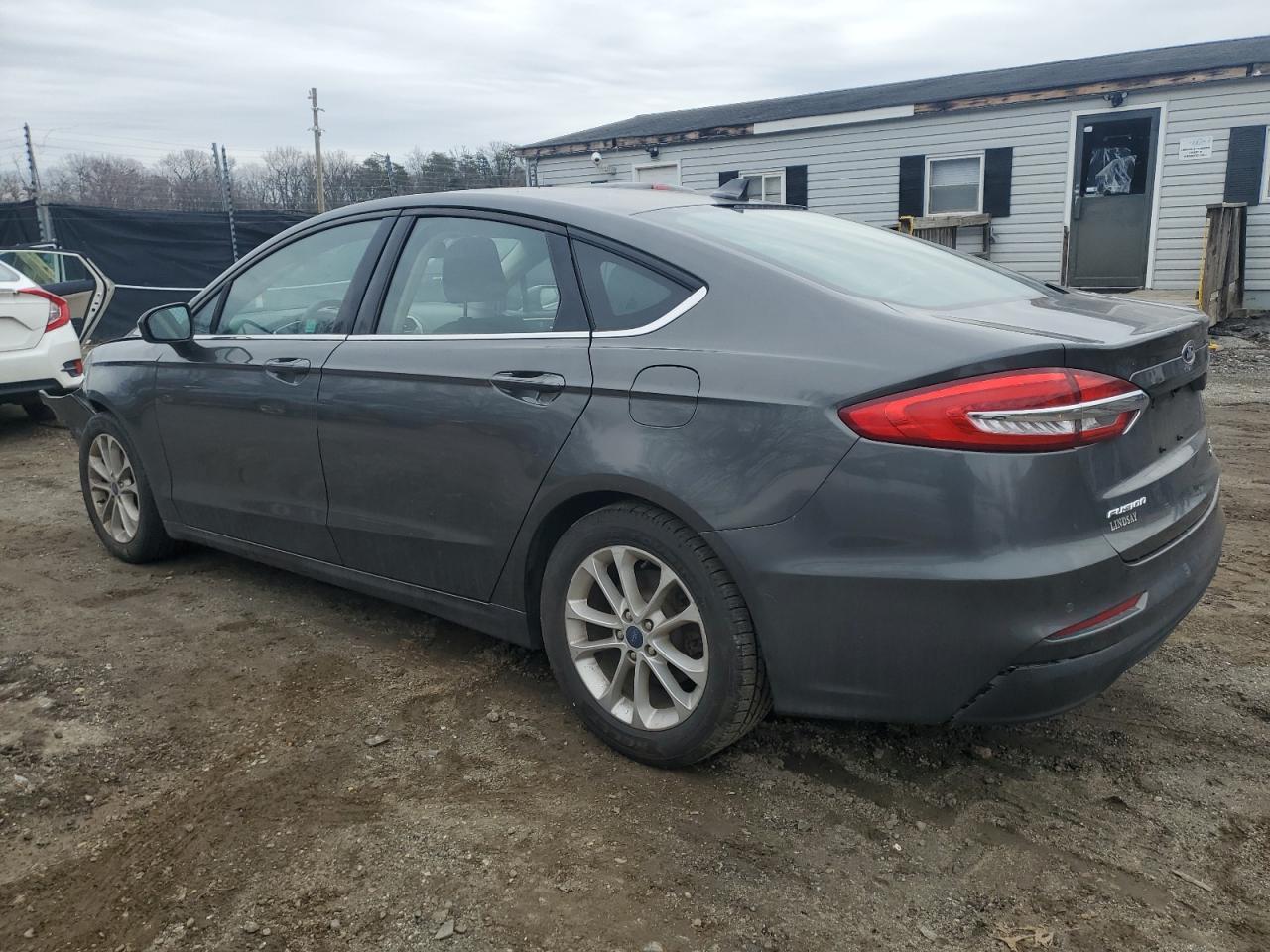 2020 FORD FUSION SE - Image 2
