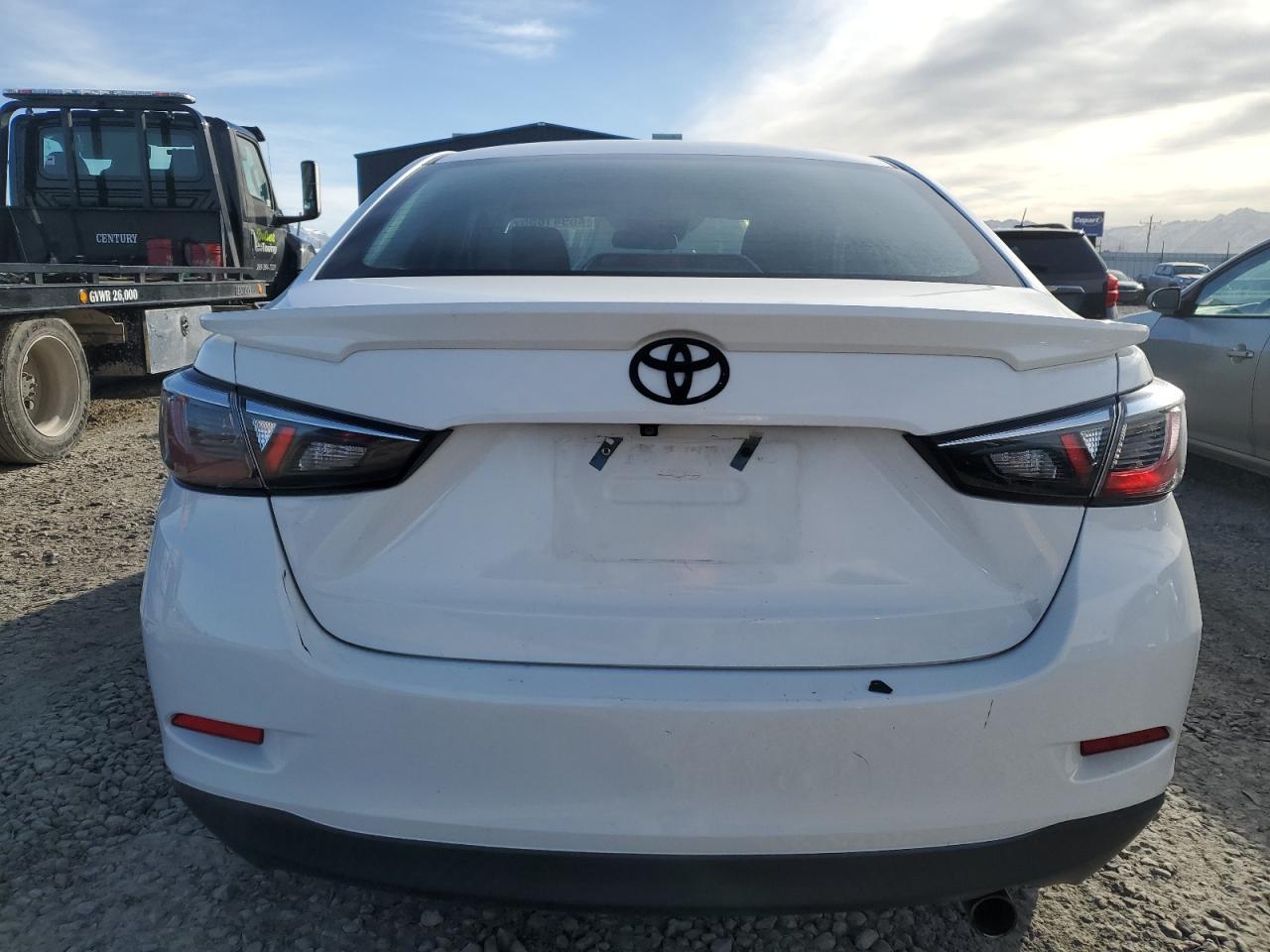2017 TOYOTA YARIS IA - Image 6