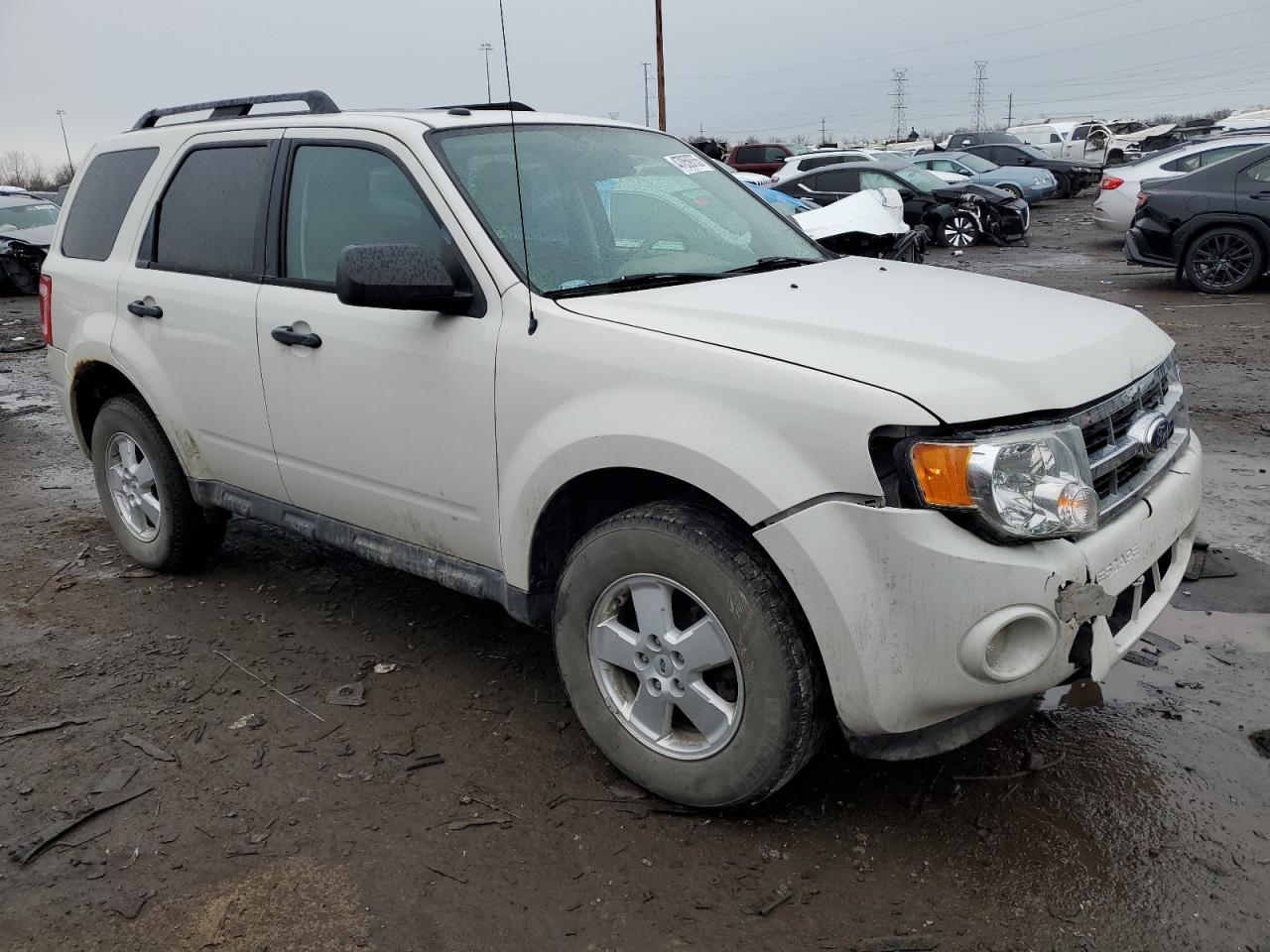 2012 FORD ESCAPE XLT - Image 4